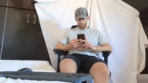 Snapshot of spider_0090 chatting on September 18, 9:22 am Marco. When Im offline you can view premium content in bio online show from September 18, 9:22 am