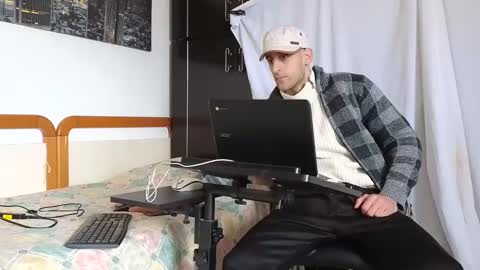 Snapshot of spider_0090 chatting on February 8, 8:52 am Marco. When Im offline you can view premium content in bio online show from February 8, 8:52 am