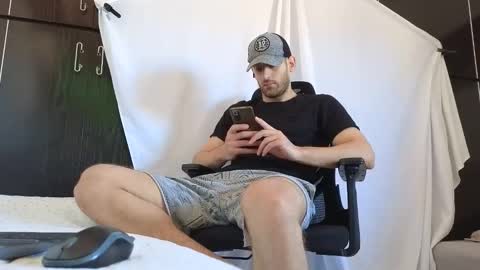 Snapshot of spider_0090 chatting on September 19, 9:31 am Marco. When Im offline you can view premium content in bio online show from September 19, 9:31 am