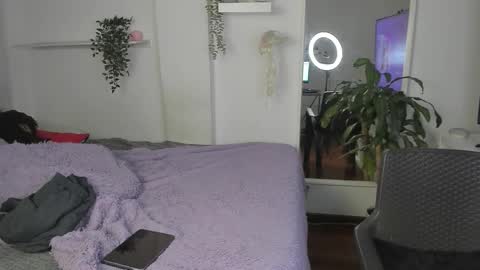 spider_baby_ online show from December 5, 12:51 am