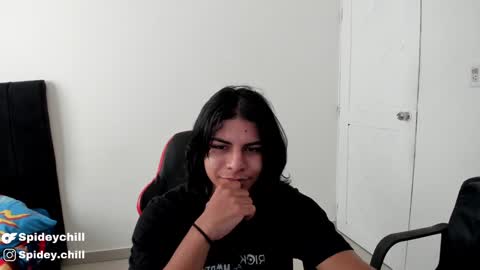 Snapshot of spideychill chatting on December 2, 4:29 pm spideychill online show from December 2, 4:29 pm