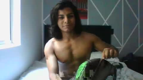 Snapshot of spideychill chatting on December 6, 8:29 pm spideychill online show from December 6, 8:29 pm