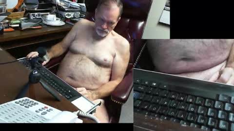 Snapshot of spitfire1964 chatting on February 7, 10:09 pm Spitfire online show from February 7, 10:09 pm
