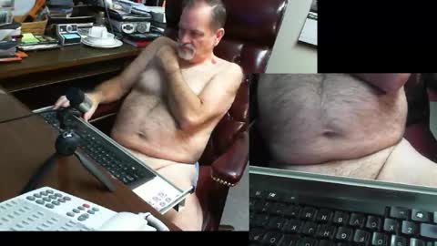 Snapshot of spitfire1964 chatting on February 24, 7:41 pm Spitfire online show from February 24, 7:41 pm