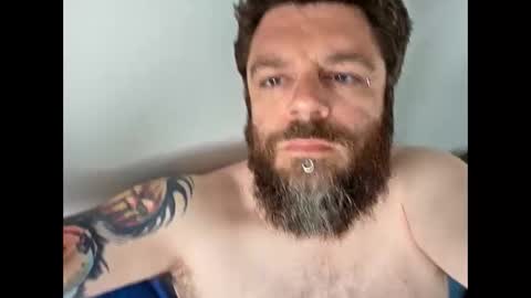 sprawlr84 online show from December 17, 1:02 am