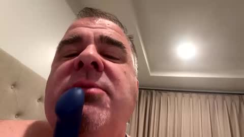 Snapshot of sprtsnut33 chatting on January 10, 1:32 am sprtsnut33 online show from January 10, 1:32 am