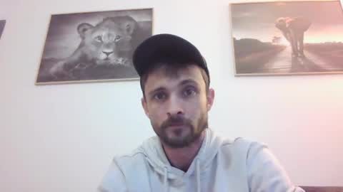 Snapshot of spyco82 chatting on February 22, 7:45 am spyco82 online show from February 22, 7:45 am
