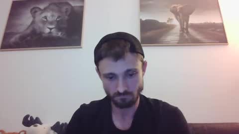 Snapshot of spyco82 chatting on February 23, 7:14 pm spyco82 online show from February 23, 7:14 pm
