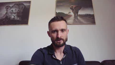 Snapshot of spyco82 chatting on March 6, 12:41 pm spyco82 online show from March 6, 12:41 pm
