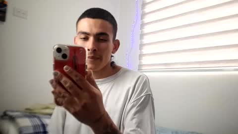 Snapshot of srcejotas chatting on October 31, 7:50 pm sorry mom online show from October 31, 7:50 pm