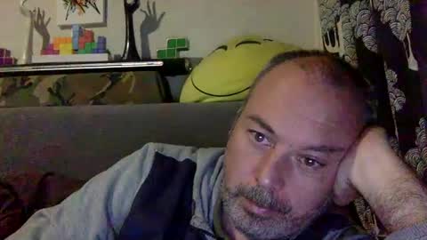 srekos38 online show from December 8, 6:17 pm