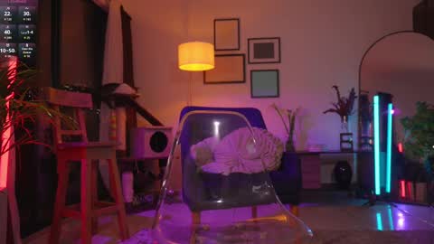 Snapshot of srerotic chatting on October 4, 1:32 am Matt online show from October 4, 1:32 am