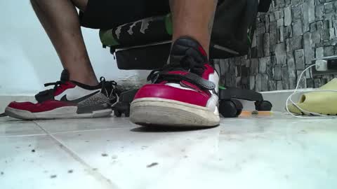 sr master cum its my old account online show from April 28, 2:27 am