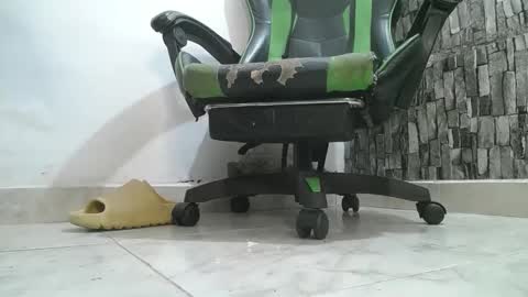 sr master cum its my old account online show from June 10, 1:40 am