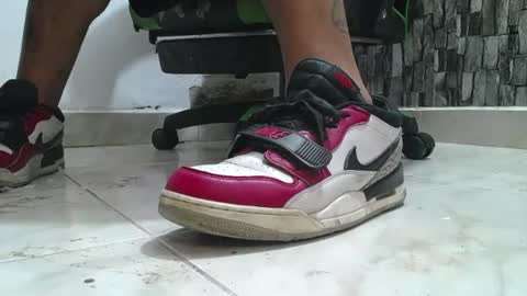 sr master cum its my old account online show from June 25, 3:53 am