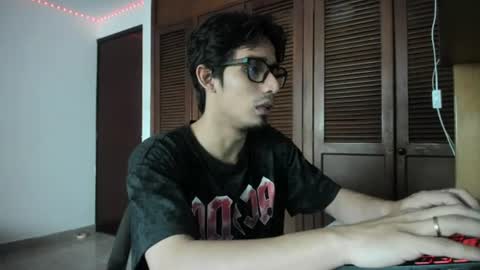 srincognito666 online show from June 18, 10:53 am
