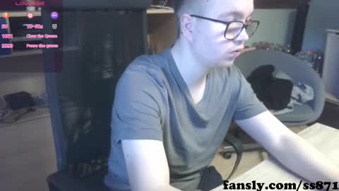 Snapshot of ss871 chatting on February 21, 3:10 pm florian online show from February 21, 3:10 pm