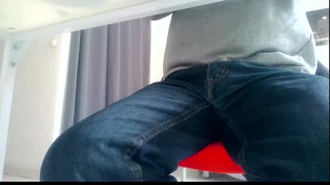 Snapshot of ssenzo chatting on December 28, 2:44 pm ssenzo online show from December 28, 2:44 pm