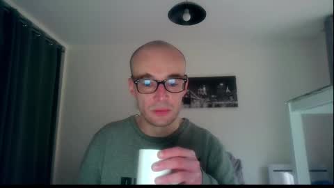 Snapshot of ssenzo chatting on January 6, 7:42 am ssenzo online show from January 6, 7:42 am
