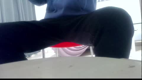 Snapshot of ssenzo chatting on February 9, 8:34 pm ssenzo online show from February 9, 8:34 pm