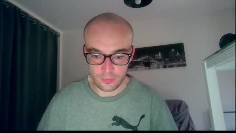 Snapshot of ssenzo chatting on December 23, 8:11 am ssenzo online show from December 23, 8:11 am