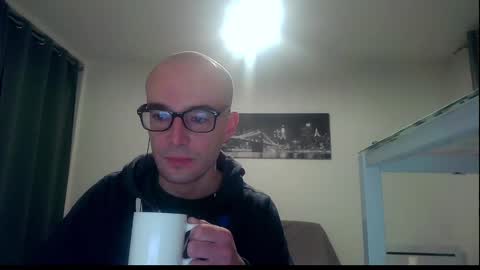 Snapshot of ssenzo chatting on January 8, 7:45 am ssenzo online show from January 8, 7:45 am