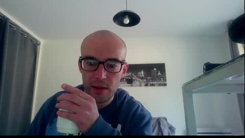 Snapshot of ssenzo chatting on December 29, 9:28 am ssenzo online show from December 29, 9:28 am
