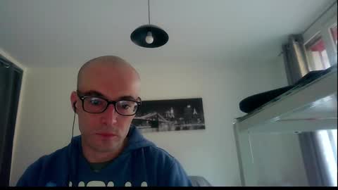 Snapshot of ssenzo chatting on December 25, 8:18 am ssenzo online show from December 25, 8:18 am