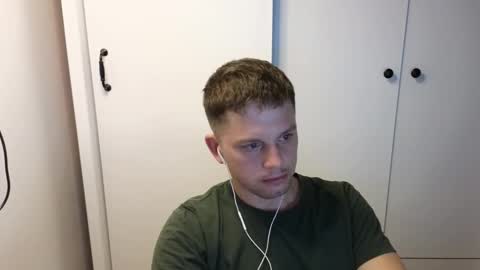 Snapshot of st1vemaster01 chatting on September 27, 4:38 pm st1vemaster01 online show from September 27, 4:38 pm