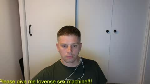 st1vemaster01 online show from May 19, 3:51 pm