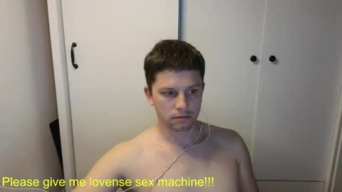 st1vemaster01 online show from May 11, 3:51 pm