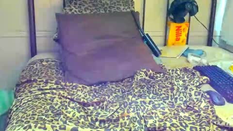 st_nic online show from April 2, 11:23 pm