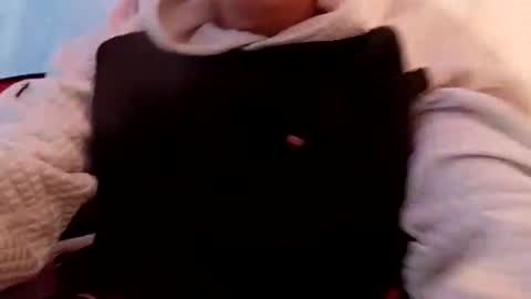 Straightupdownbad online show from April 19, 9:50 pm