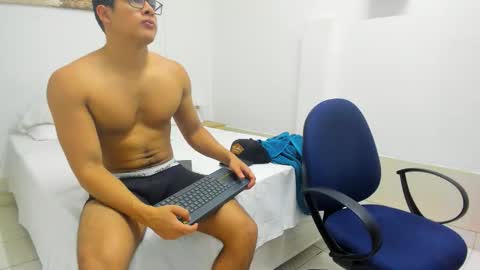 stand_boy01 online show from November 16, 12:24 am