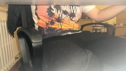 stang_ online show from December 3, 12:44 pm