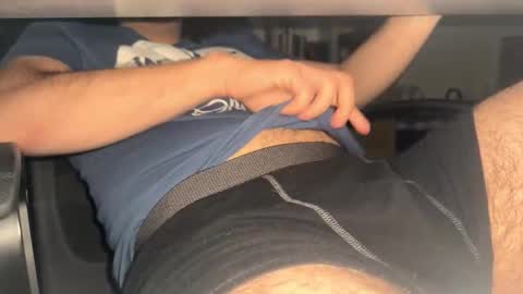 stang_ online show from December 1, 9:18 pm