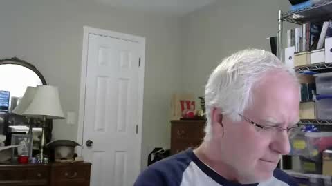 Snapshot of stasw20 chatting on October 25, 6:31 pm stasw20 online show from October 25, 6:31 pm