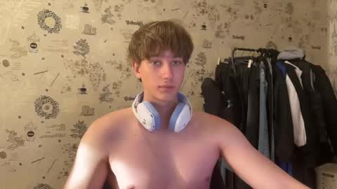 Snapshot of steave418970 chatting on September 25, 12:48 pm Daniel online show from September 25, 12:48 pm