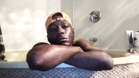 Infamousx online show from December 3, 9:48 am