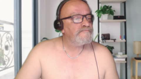 Steely Dan online show from September 24, 3:17 am