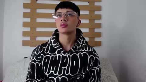 Snapshot of steev_novoa chatting on January 26, 3:27 am Steev online show from January 26, 3:27 am