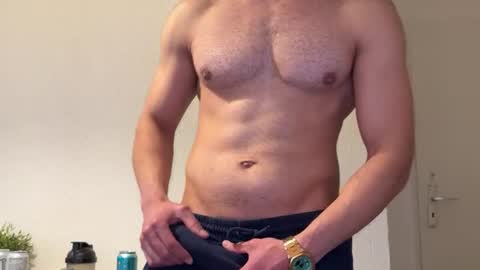 Stefan online show from June 10, 7:36 pm