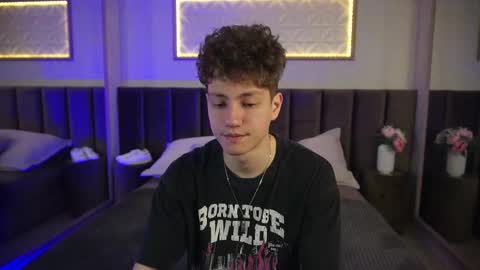 Esrefan online show from March 22, 8:03 pm