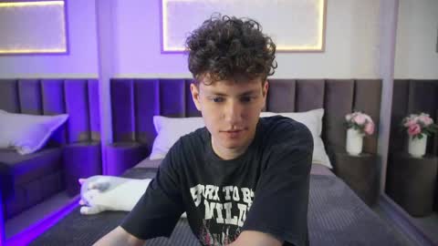 Esrefan online show from May 13, 8:39 pm