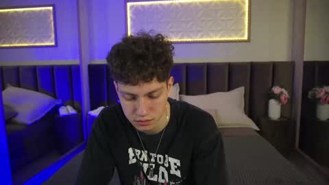 Esrefan online show from March 19, 8:12 pm