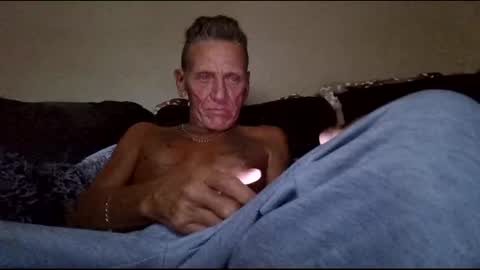 Snapshot of stefy1037 chatting on November 2, 2:27 am stefy1037 online show from November 2, 2:27 am