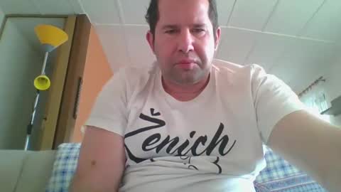 Snapshot of steki038434 chatting on December 19, 8:24 am steki038434 online show from December 19, 8:24 am