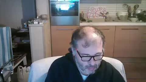 Snapshot of stellar_mesh3d chatting on January 10, 3:39 am Mesh3D online show from January 10, 3:39 am