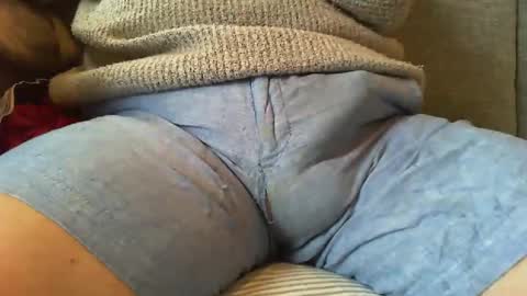 Snapshot of stemee chatting on February 8, 12:06 pm marriedsecretcrotchwatcher online show from February 8, 12:06 pm