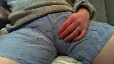 Snapshot of stemee chatting on February 5, 8:57 pm marriedsecretcrotchwatcher online show from February 5, 8:57 pm